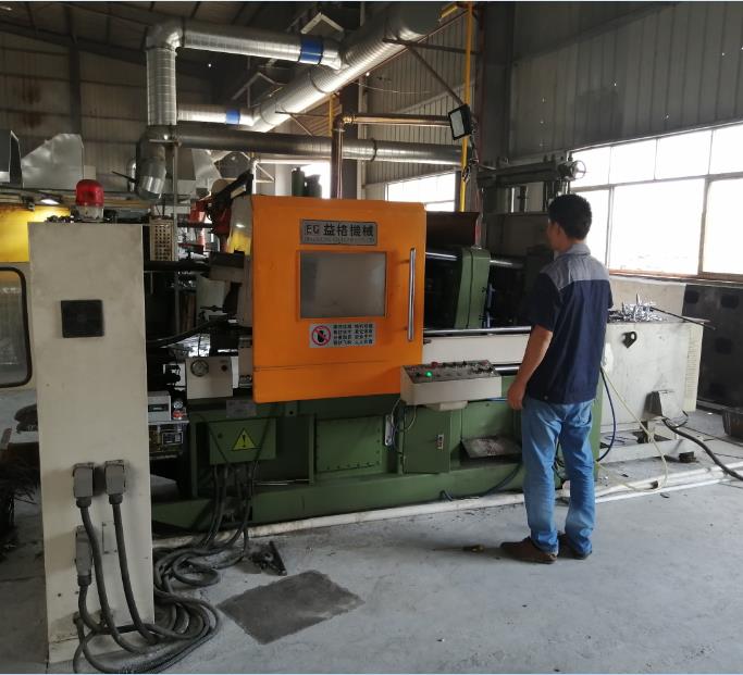 88噸鋅合金壓鑄機(jī)1臺